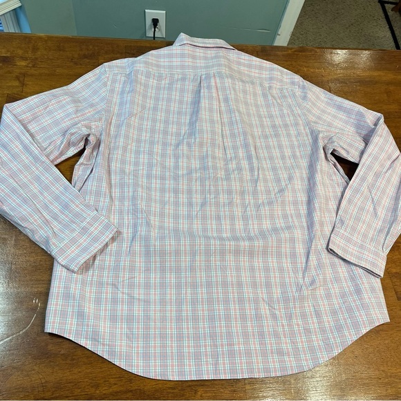 Vineyard Vines Classic Fit Tucker Shirt size XL pink blue plaid button down - Picture 7 of 7